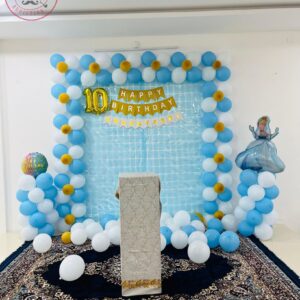 Cinderella’s Blue & Gold Birthday balloon decor