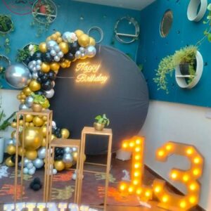 Curved Arch Balloon Decor