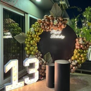 GOLDEN GLOW  BALLOON RING DECOR