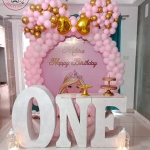 Pretty in Pink theme balloon ring decor