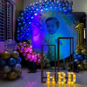 The Little Star Turns One balloon ring decor
