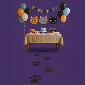 Purple Cat-Themed Party Table Setup