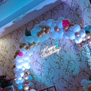 White and Gold Circular Balloon Arch with Neon Sign Kit