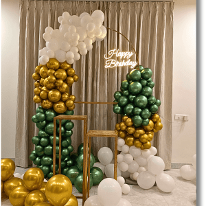 Royal Gold Luxe Birthday Decor